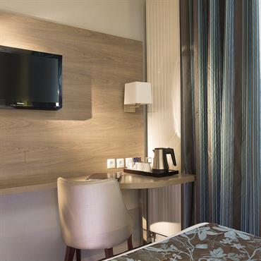 Hôtel 3 étoiles rénovation complètes des chambres, 1ère tranche.  Domozoom