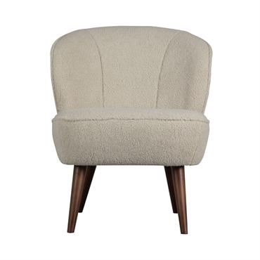 Le coup de cœur, c’est son tissu ! Il est conçu dans un revêtement 100% polyester à l’aspect peau de mouton, pure tendance et proposé dans un coloris blanc cassé ...