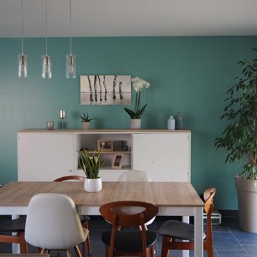 Coaching déco d’une pièce de vie salon/séjour. Dans un style ethnique Thomas souhaite ajouter de la couleurs et apporter un ... Domozoom