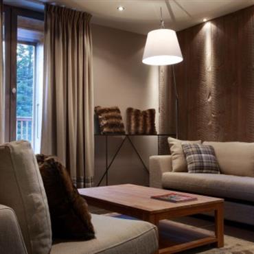 	Projet : Transformation d’un appartement ancien et d’une étableLieu : Val d’Isère (Savoie )
Concept : Cette réalisation a impliqué d’importants ... Domozoom