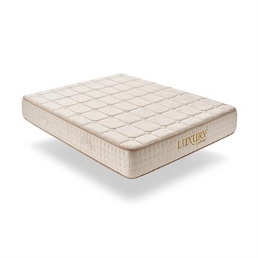 Matelas enroulé et compressé sous vide pour un transport et une protection optimale de votre matelas. Nous recommandons d'attendre 48 heures après déballage afin que votre matelas reprenne bien sa ...