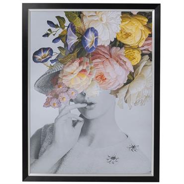 Ce portrait d'une femme coquette, dont le visage est caché derrière un bouquet, apporte de la douceur à votre intérieur. Elle est imprimée en noir et blanc pour contraster avec ...