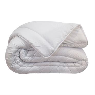 Couette temperee toucher soie 240x260