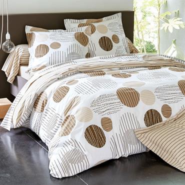 Redessinez votre déco de lit en mode graphique, grâce à cette housse de couette en coton beige 240x220. Un thème double face avec 1 face imprimée bulles, 1 face rayures ...