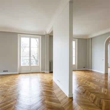 Rénovation d'un Appartement Haut de gamme à Paris © Archibald   Domozoom