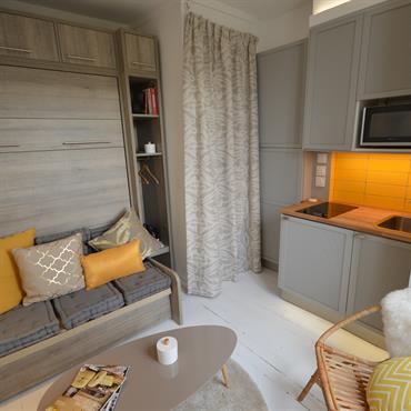 Rénovation d'un petit pied à terre parisien de 9 m2 pour optimiser l'espace et l'illuminer!  Domozoom