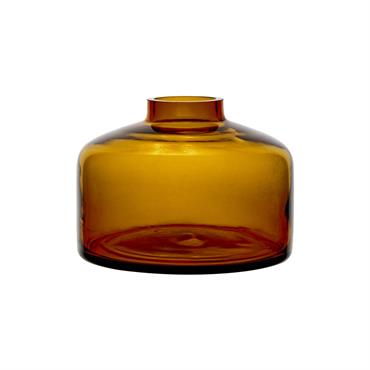 Vase vintage, en verre transparent, couleur ambre.  Domozoom