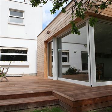Réaménagement et accompagnement dans la décoration d'une maison individuelle. Création d'une extension  Domozoom
