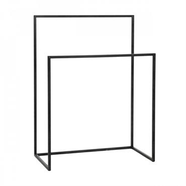 Ajoutez votre pièce avec ce Portant tendance. Il deviendra l'objet qui sublimera votre espace. Le Porte serviette en métal noir FITZ  s'ajoutera parfaitement à votre pièce moderne . Grâce à son ...