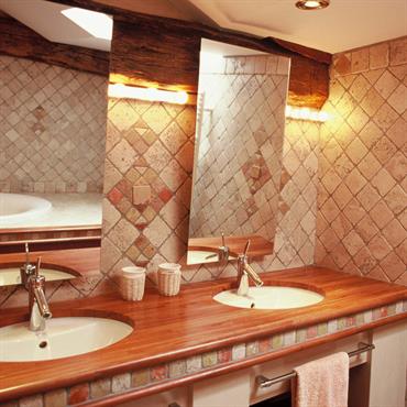 Salle de bain en mosaiques de marbres 