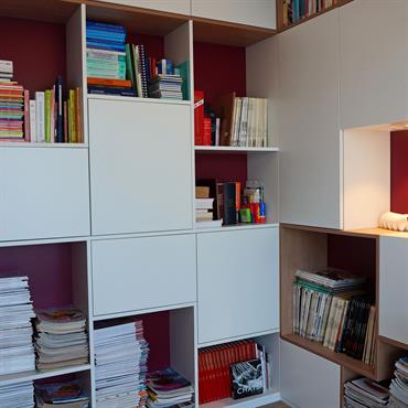 Bureau avec bibliothèque sur-mesure 