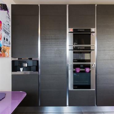 Combiné colonne avec électroménager encastré et intégré 