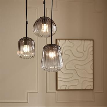 Cliquez pour agrandir et passer en diaporama Suspension électrifiée avec 3 lampes en verre - grisOROMIA