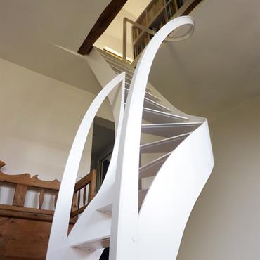  Escalier design profil débillardé