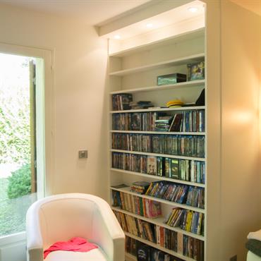 Bibilothèque sur mesure éclairage encastré 