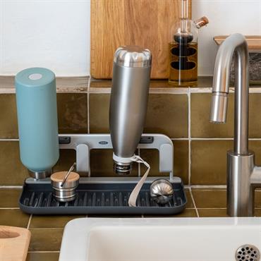 Égouttoir à gourdes en plastique et aluminium - grisOXO