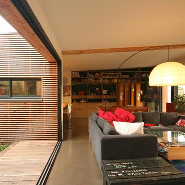 Salon ouvert sur le jardin 