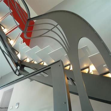 Escalier 2/4 tournant Art Nouveau