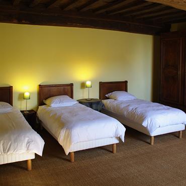 Chambre trois lits avec boiseries du XVIIIème siècle 