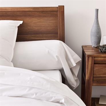 Cliquez pour agrandir et passer en diaporama Taie de traversin en percale de coton - blanc d'optique 43x190cmFLORE
