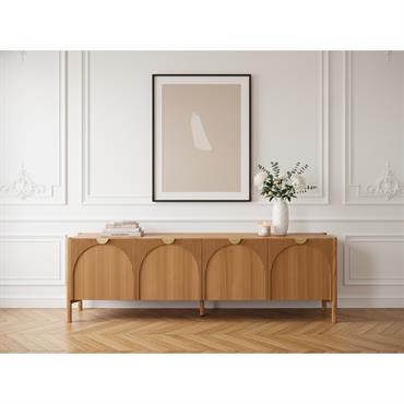Meuble TV 4 portes 178 cm LOLA motif arrondi et placage frêne massif BOBOCHIC Découvrez l'élégant meuble TV LOLA à 4 portes en placage frêne massif, un véritable ajout de charme à votre intérieur. Son design se distingue par des motifs arrondis délicatement sculptés ...