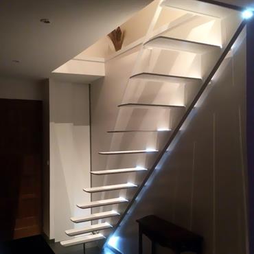 Escalier design profil
