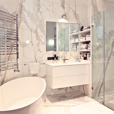 Salle de bain en marbre  
