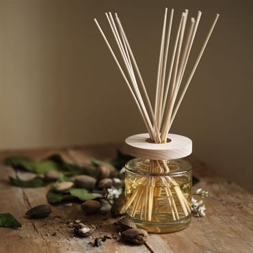 Cliquez pour agrandir et passer en diaporama Diffuseur de parfum senteur escapade libanaise 150mlESCAPADES