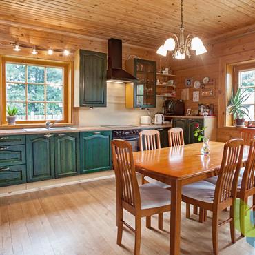 Cuisine - salle à manger moderne, revêtements et mobilier en bois huilé ou teinté 