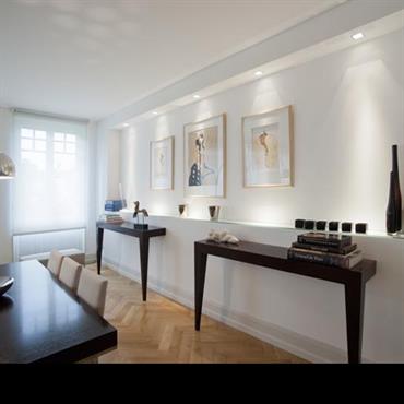 Salle à manger ton contrasté et élégant  