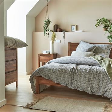 Parure de lit en lin et coton. Sublimez votre chambre à coucher en optant pour une parure de lit aux motifs colorés. L'ensemble de linge de lit goya arbore notre ...