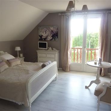 Chambre romantique vieux rose et blanc  