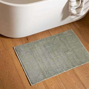 Cliquez pour agrandir et passer en diaporama Tapis de bain en coton - vert olivier 50x80 cmROMY