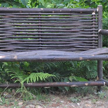 Banc Cluny en bois de châtaignier tressé
2 places - 120 cm 