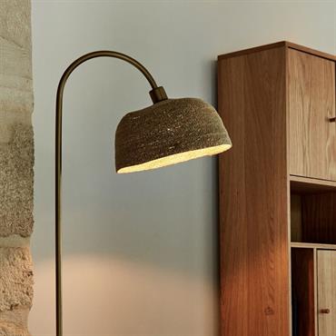 Cliquez pour agrandir et passer en diaporama Lampadaire arc en métal et jonc de mer H161cm - doréJUSTINE