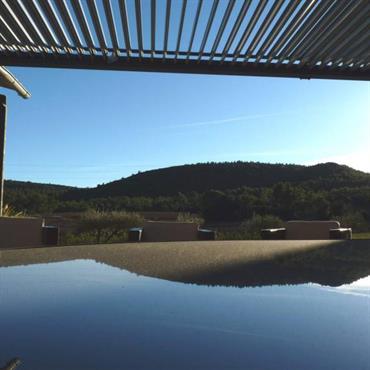 Piscine miroir à débordement  