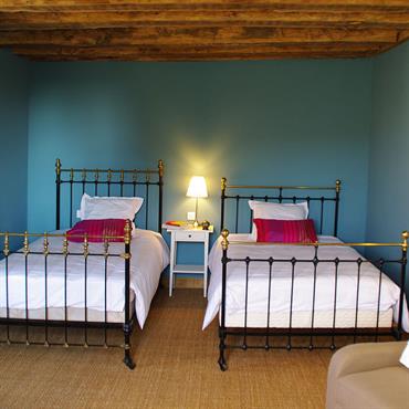 Chambre bleue à deux lits 