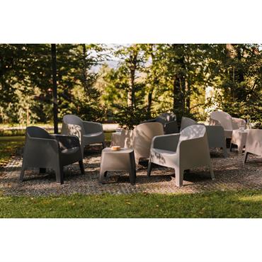 Cliquez pour agrandir et passer en diaporama Table de salon de jardin carrée 49 cm MILOS beige BOBOCHIC