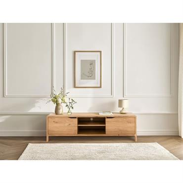 Meuble TV 2 portes 160 cm SOLENE chêne massif BOBOCHIC LA COLLECTION Choisissez la collection SOLENE pour des meubles au design épuré et élégant, tout en simplicité et fabriqués en bois massif de chêne pour un côté authentique unique. Meublez ...
