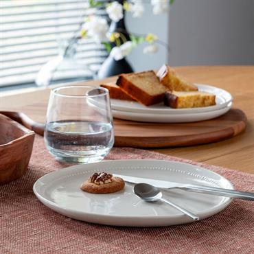 Cliquez pour agrandir et passer en diaporama Lot de 4 assiette à dessert en porcelaine avec liseré perlé d21