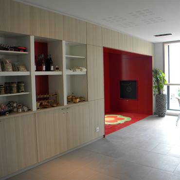 Rangement en bois dans la cuisine 