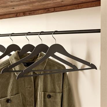 Cliquez pour agrandir et passer en diaporama Lot de 5 cintres en bois - grisTAO