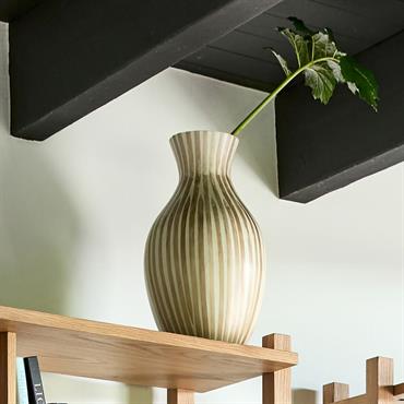 Cliquez pour agrandir et passer en diaporama Vase classique en bambou rayé H41cm - blancLAPSANA