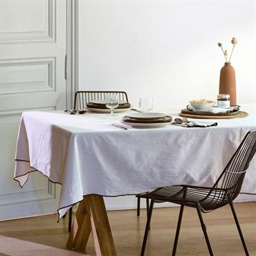 Cliquez pour agrandir et passer en diaporama Nappe points bourdon en coton - bleige 150x250cmLINIA