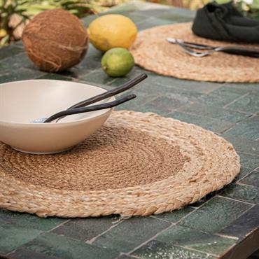 Cliquez pour agrandir et passer en diaporama Lot de 2 sets de table ronds en jute - naturel D38cmTANET