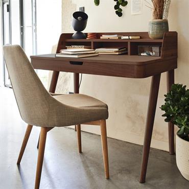 Cliquez pour agrandir et passer en diaporama Bureau en chêne teinté avec plateau relevable - bois foncéKINNA