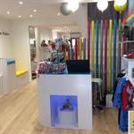 Objets de vente colorés