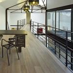 Un magnifique intérieur aux espaces aérés et mis en valeur