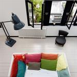 Contre plongée sur le salon