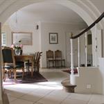 Salle a manger ouvert sur hall d'entree et salon